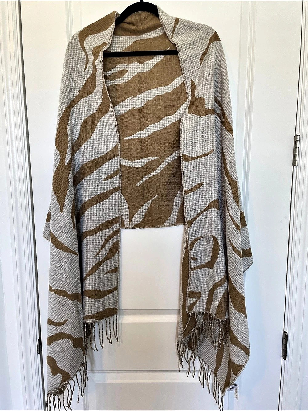 cabi Tigress Scarf Animal Print Wrap in Brown & White